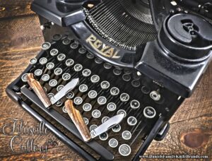 2024 Titusville Little Man Jack Shadow Olivewood Easy Open