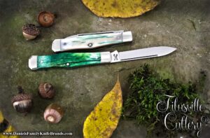 2025 Titusville Lexingtonian Coffin Green Giraffe Bone